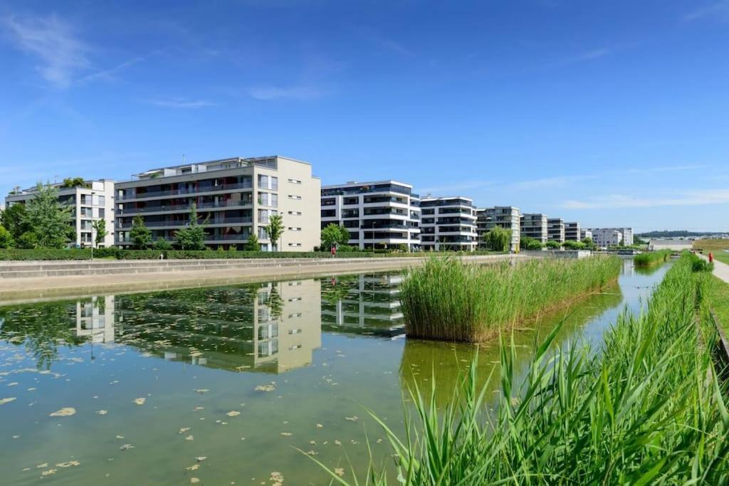 Moderne Wohnung Am Flughafen Opfikon-Glattbrugg Kültér fotó